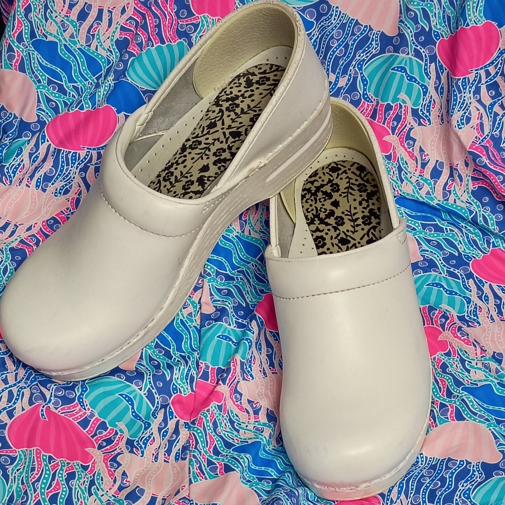 ❤️ Womens DANSKO White Nurses Clogs Shoes 39 9